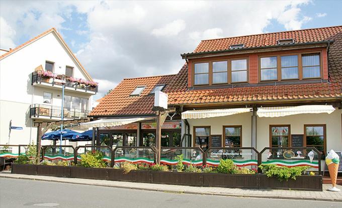 Hotel Zur Bruecke Greifswald Buitenkant foto