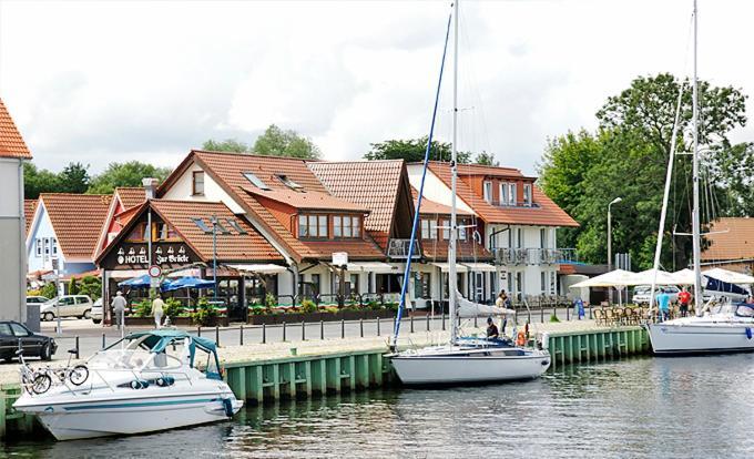 Hotel Zur Bruecke Greifswald Buitenkant foto